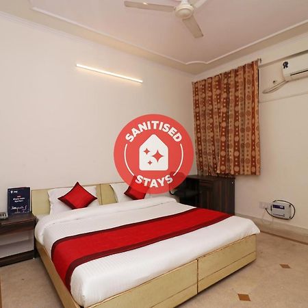 Oyo 11452 Golden Castle Lodge Indirapuram Εξωτερικό φωτογραφία
