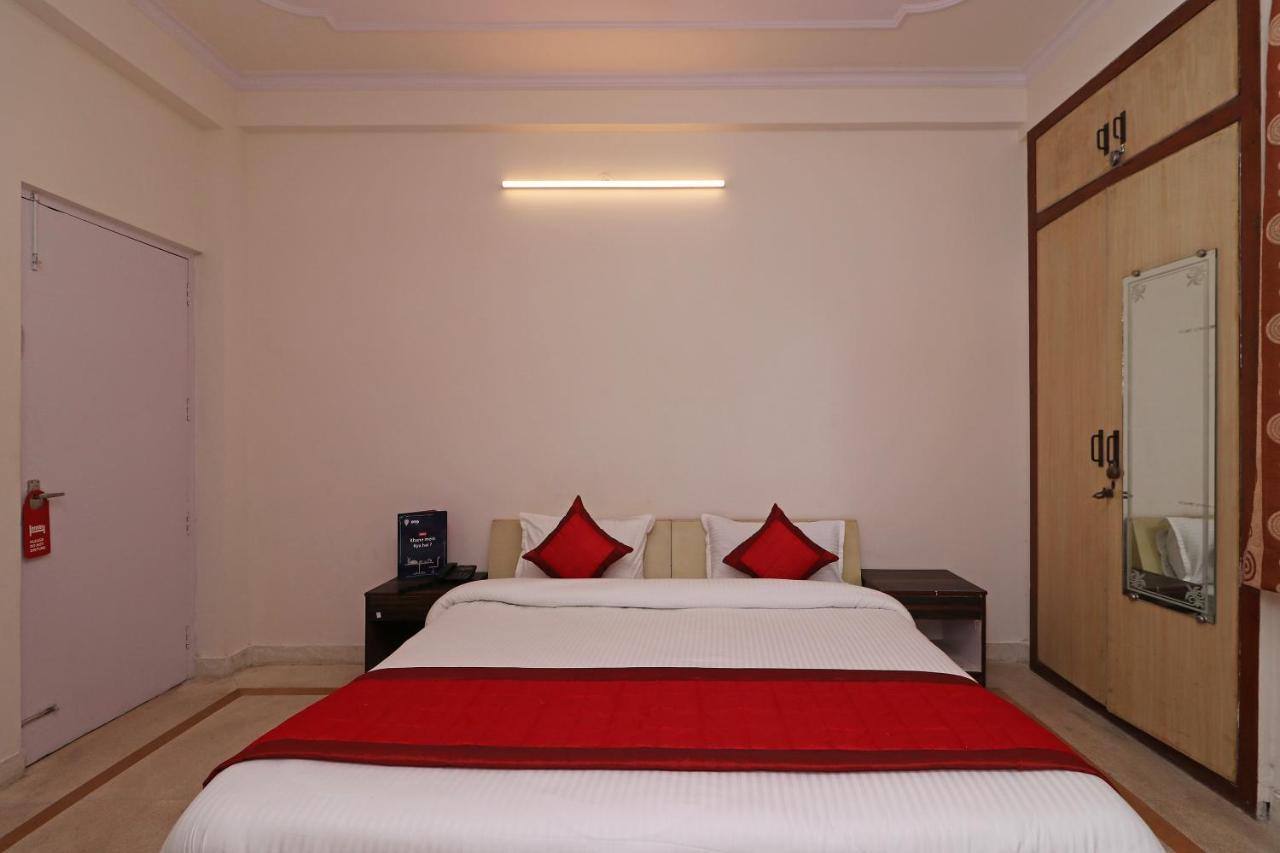 Oyo 11452 Golden Castle Lodge Indirapuram Εξωτερικό φωτογραφία