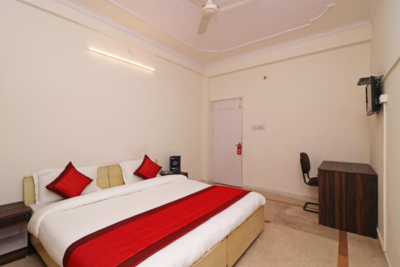 Oyo 11452 Golden Castle Lodge Indirapuram Εξωτερικό φωτογραφία