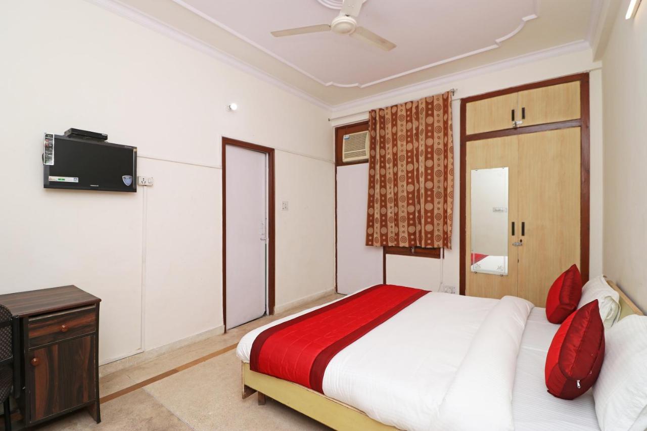 Oyo 11452 Golden Castle Lodge Indirapuram Εξωτερικό φωτογραφία