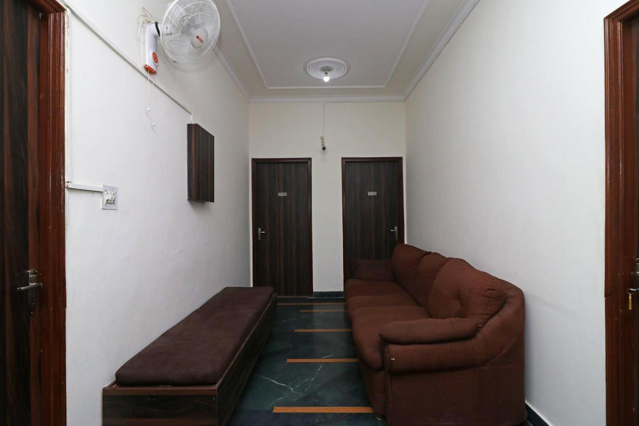 Oyo 11452 Golden Castle Lodge Indirapuram Εξωτερικό φωτογραφία